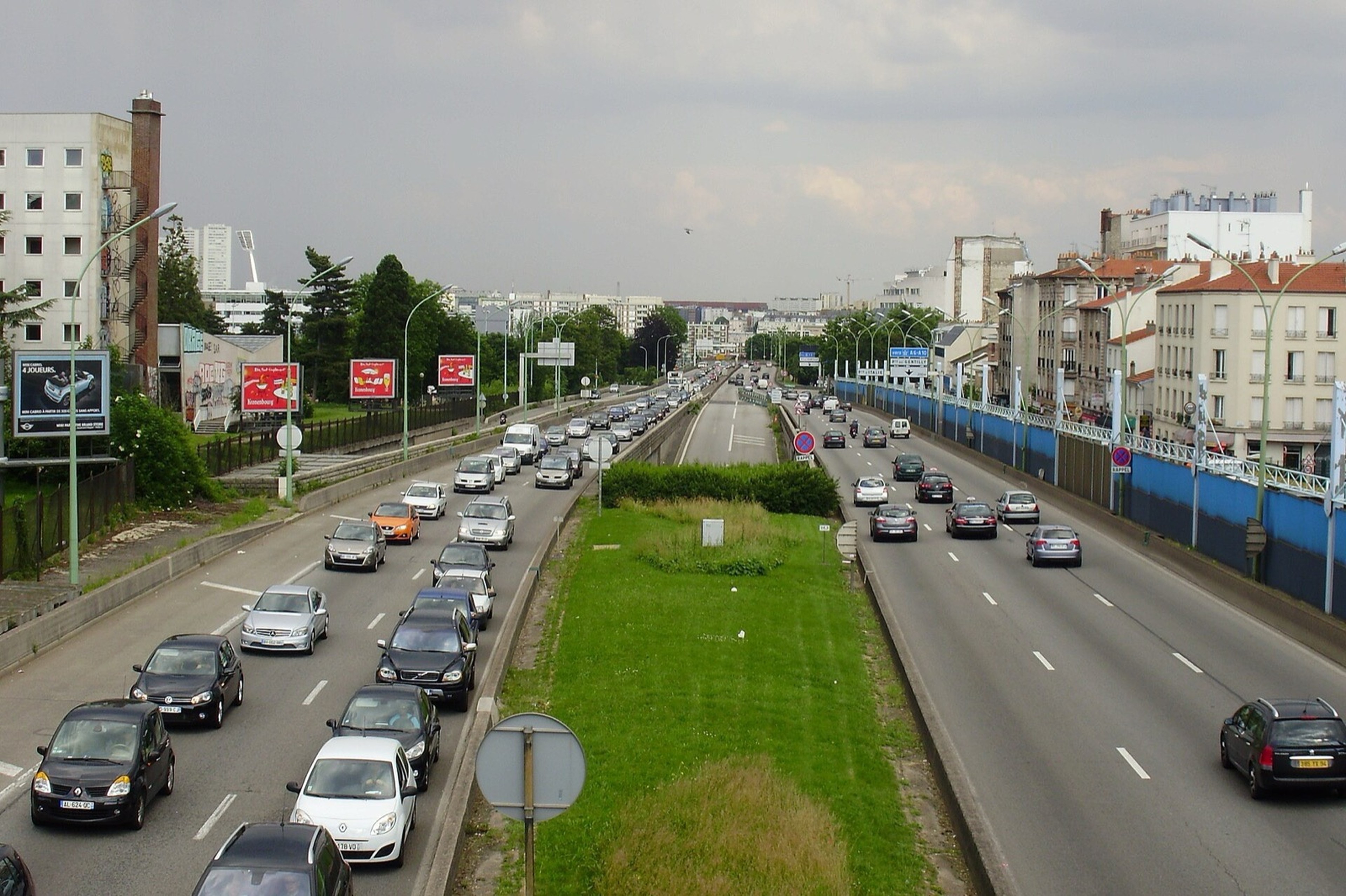 Circulation sur le boulevard périphérique parisien