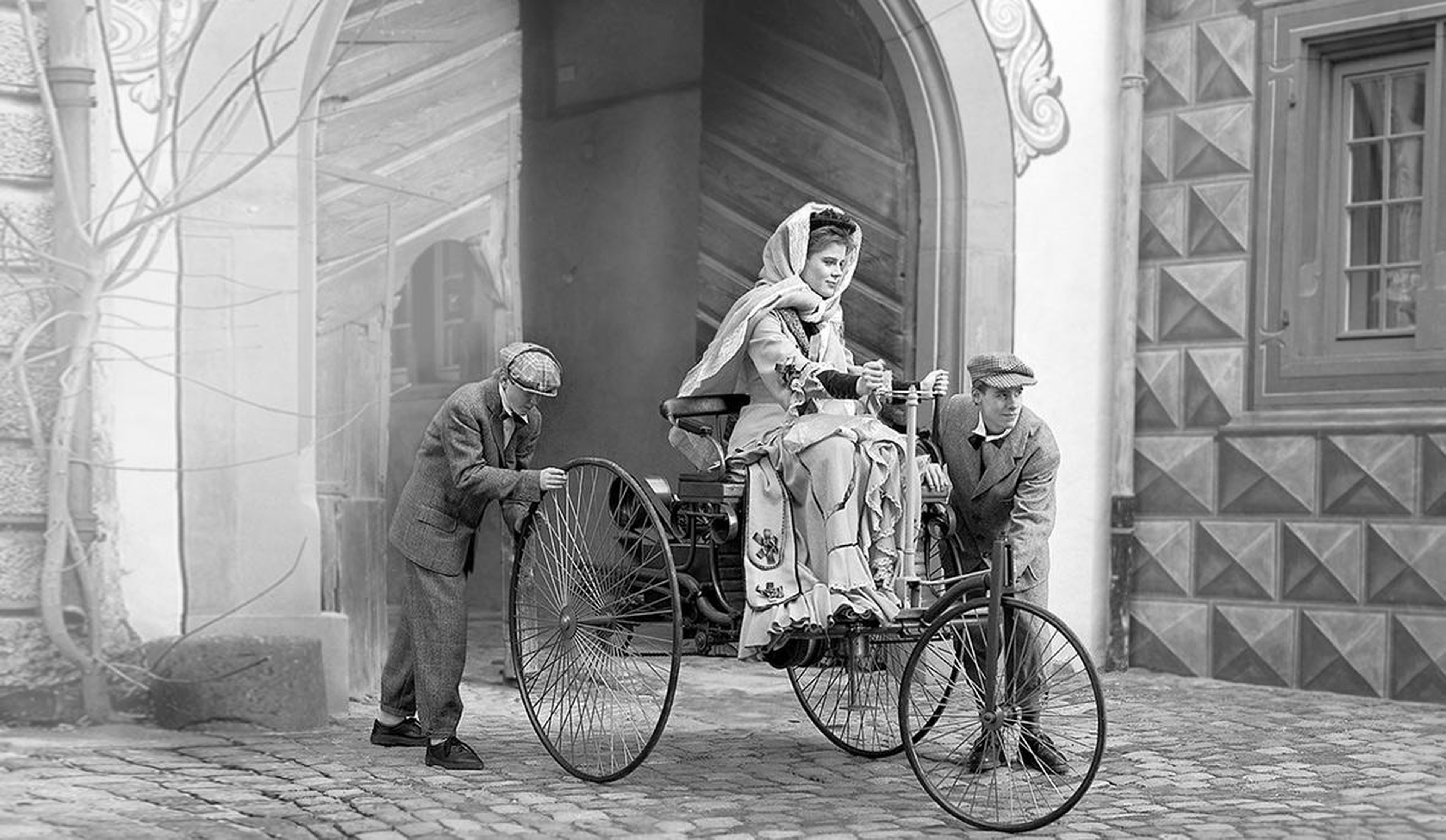 4 femmes qui ont marqué l'histoire de Mercedes-Benz