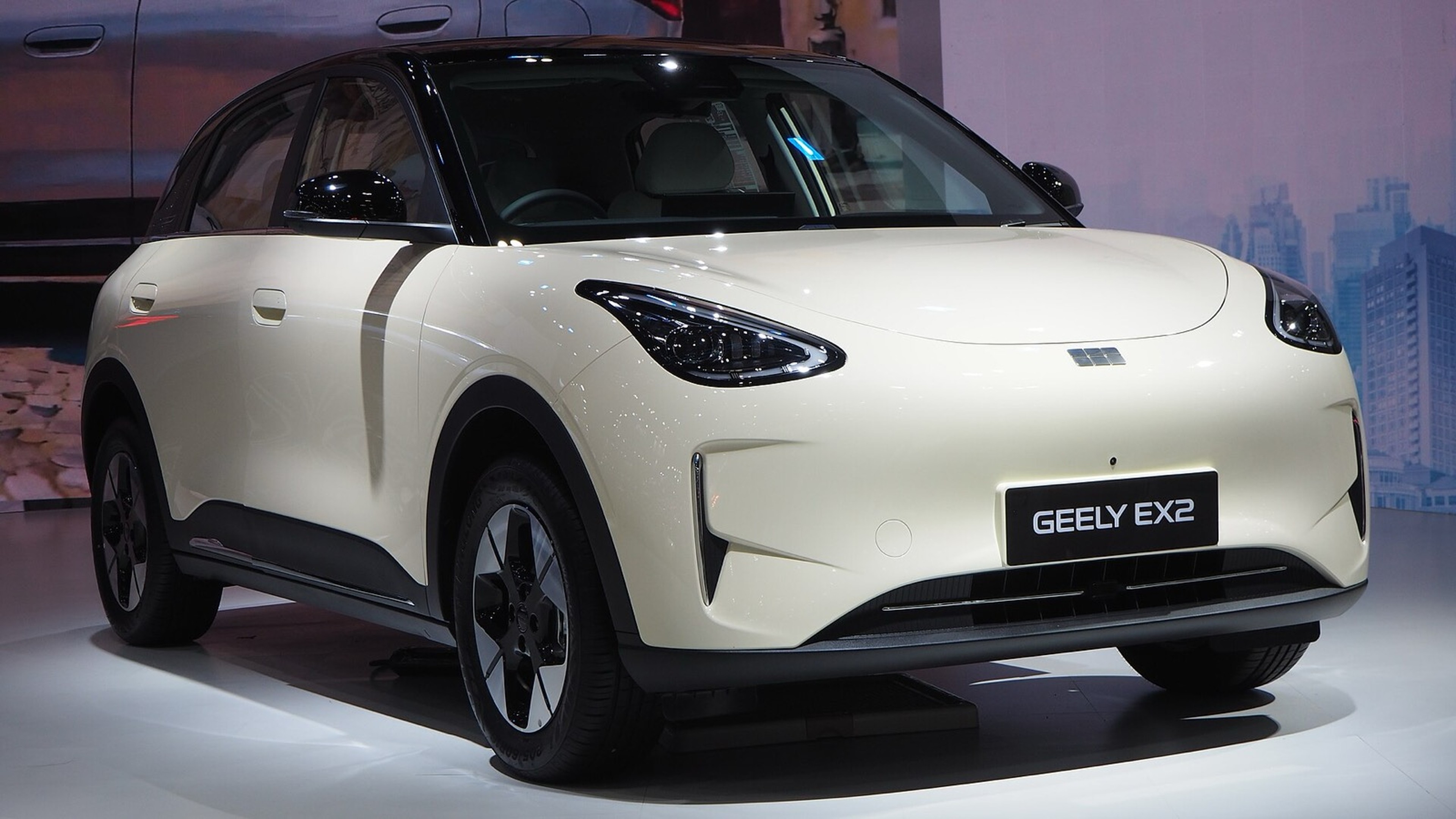 Geely E2 en finition Max exposé en showroom