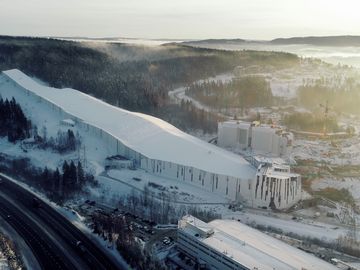 Världens längsta vintersporthall SNØ är byggd med QuadCore-element.