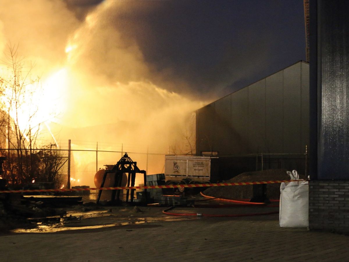 kingspan-fire-performance-of-insulated-panels-gb-ie-01.jpg