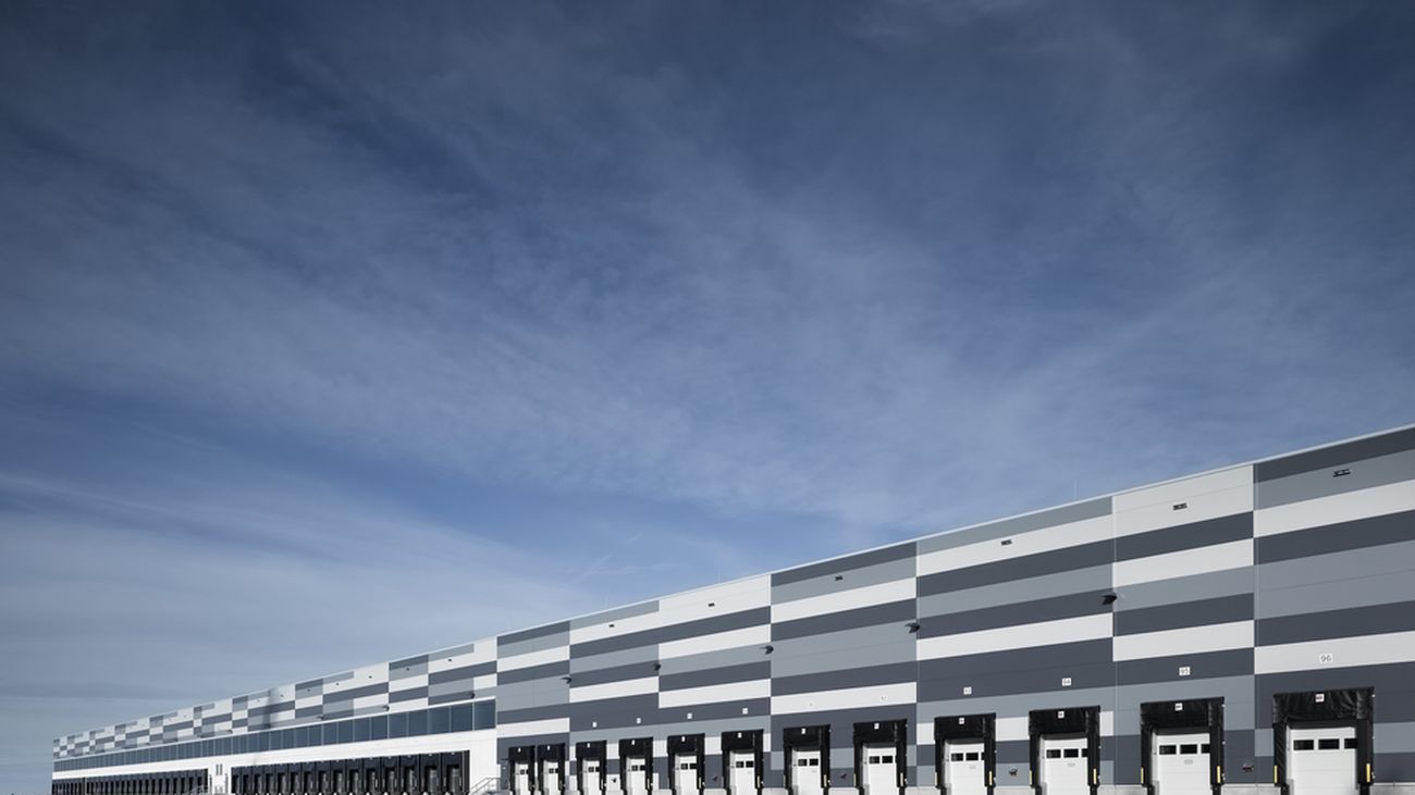 kingspan-logistikzentrum-case-study-de-02