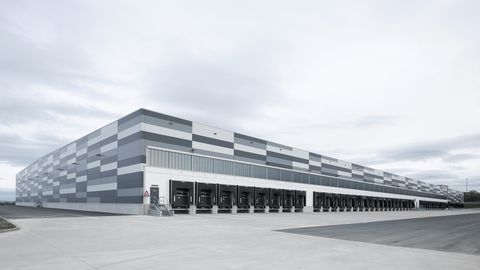 kingspan-logistikzentrum-case-study-de-01