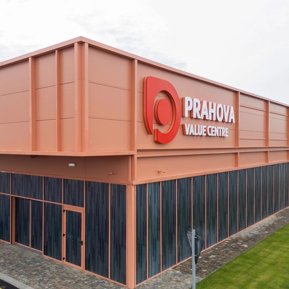 A Kingspan Románia büszke arra, hogy kiváló minőségű termékeinkkel hozzájárulhattunk a csodálatos romániai Prahova Value Center építéséhez.