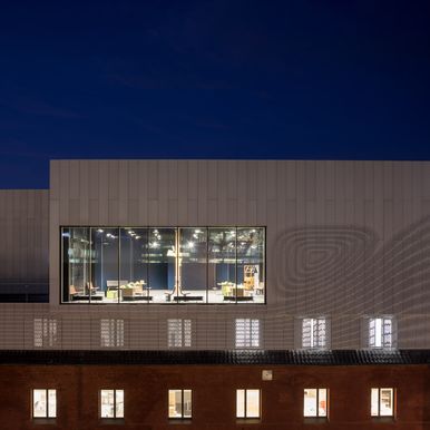 Das Experimentarium ist ein wissenschaftliches Zentrum für jedermann in Dänemark. Seit 1991 erforscht es die Welt durch Wissenschaft und Technik zusammen mit Millionen neugieriger Kinder und Erwachsener.