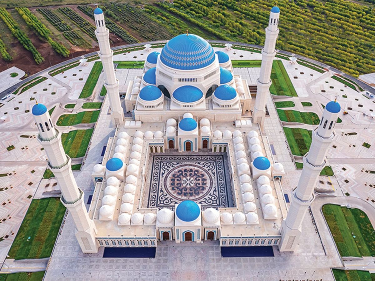 kingspan-the-grand-mosque-nur-sultan-kazakhstan-shutterstock-kingzip-sf-knowledge-article-image-mena-01