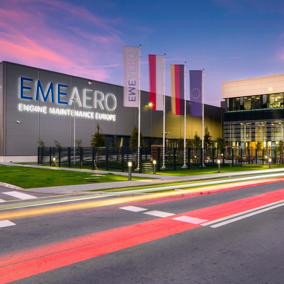 EME AERO  este unul dintre cele mai mari și mai moderne centre de service pentru motoarele de aeronave din lume, situat în Jasionka, lângă Rzeszów.