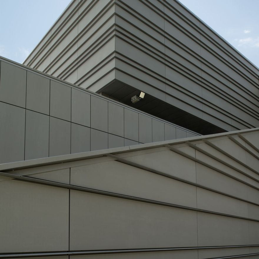Adobe Campus 04