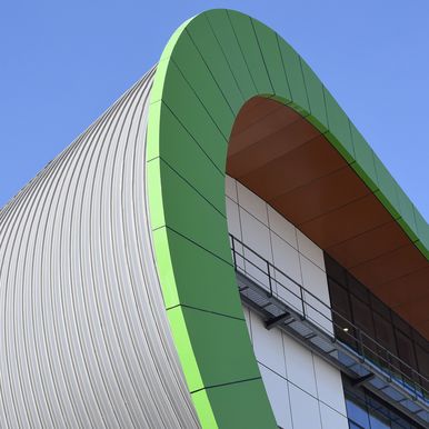 KingZip infiniti was used to create the roof of the Moro Hub, the first LEED Platinum data centre in the Middle East.