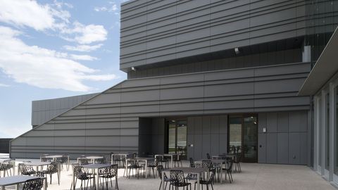 Adobe Campus 03