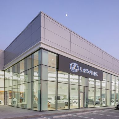 QuadCore Architectural Wall Panels with a sleek/flat profile finish and KingZip Linea Standing Seam System have been used on the project as Kingspan's Complete Building Envelope Solution.