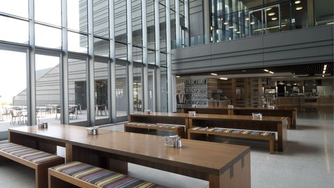 Adobe Campus 06