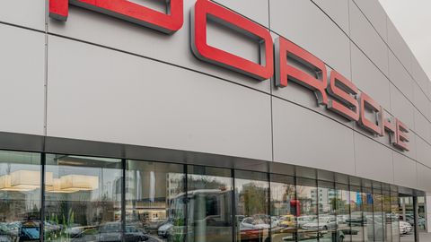 Porsche, Warszawa-Okęcie