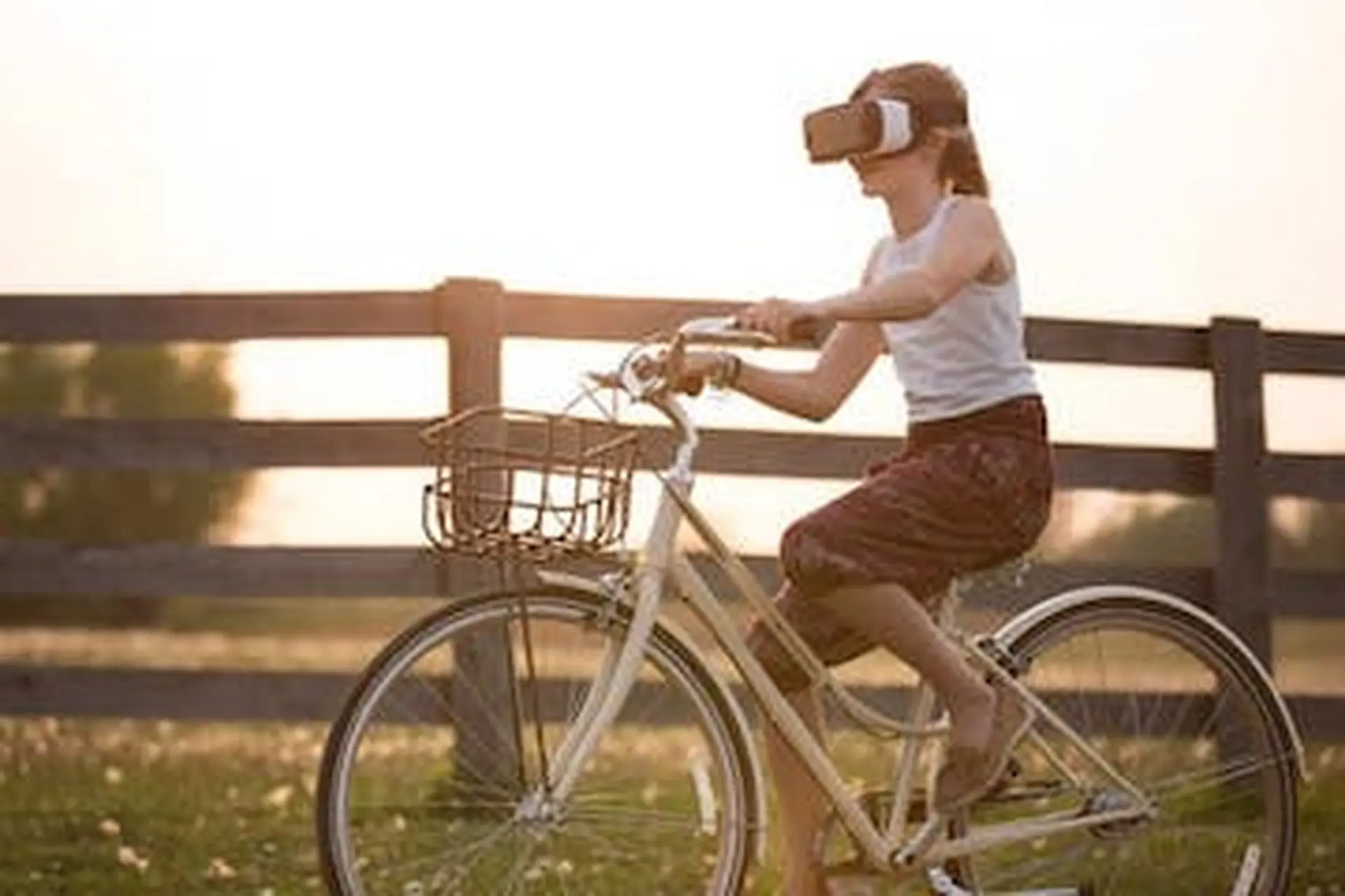 Virtual Reality &amp; Augmented Reality