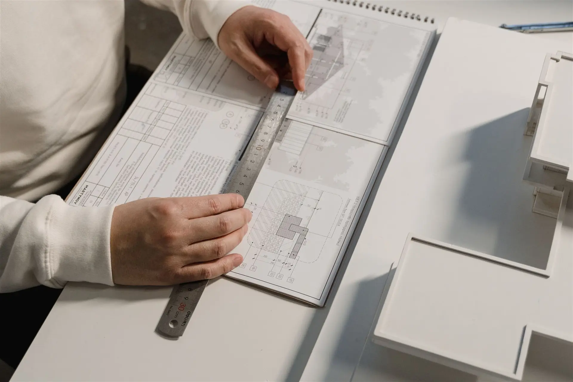 Turning a Reactive Sales Team Into Proactive Hunters