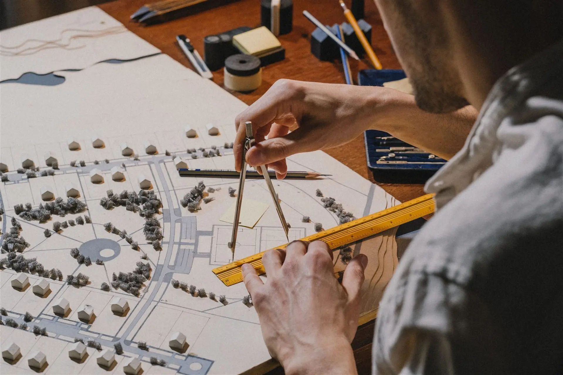 Decision Fatigue in Construction Sales: Why the Loudest Project Wins