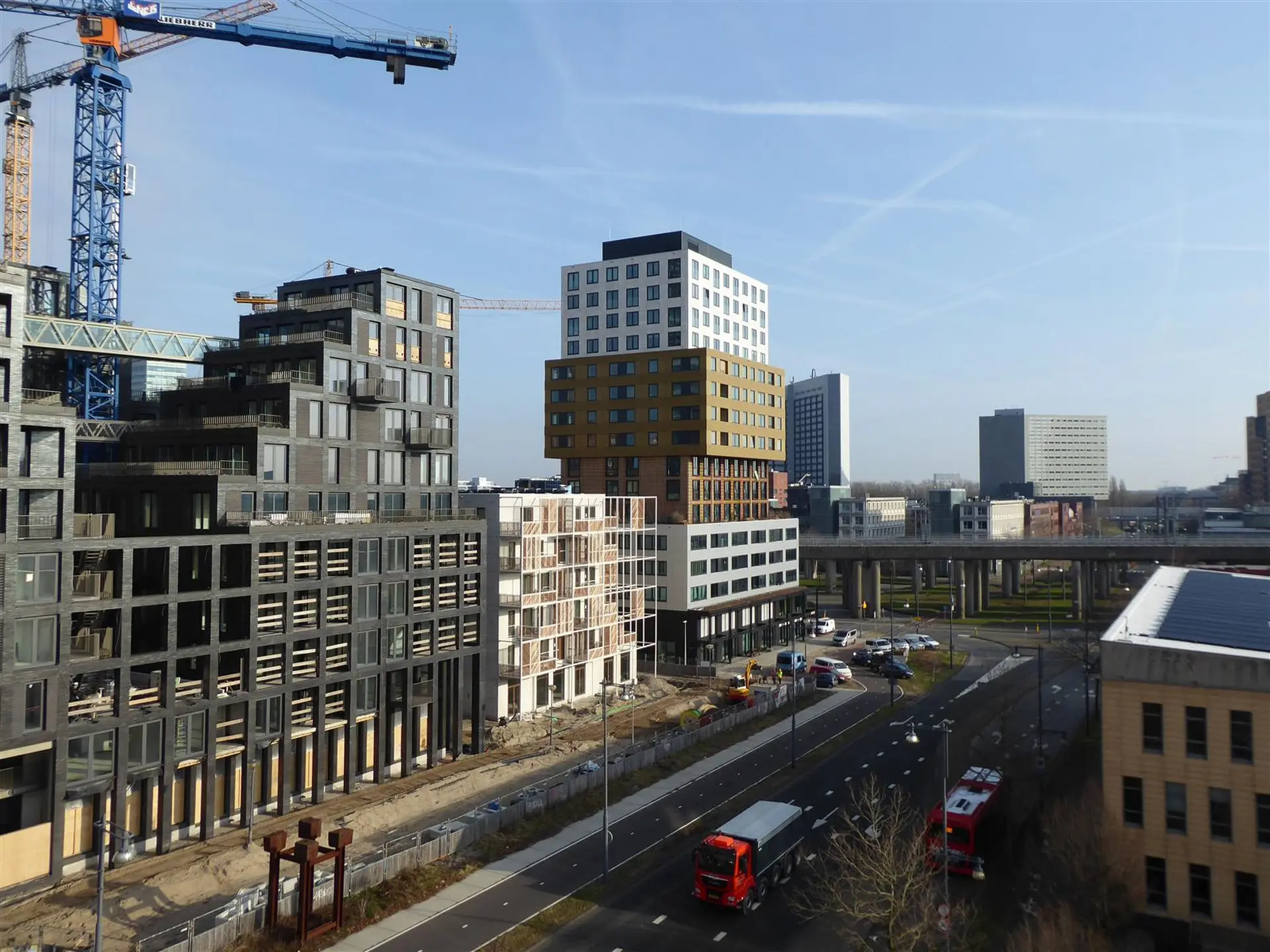 Wie können Vertriebler im Bauwesen das CRM pflegen, ohne am Schreibtisch zu sitzen?