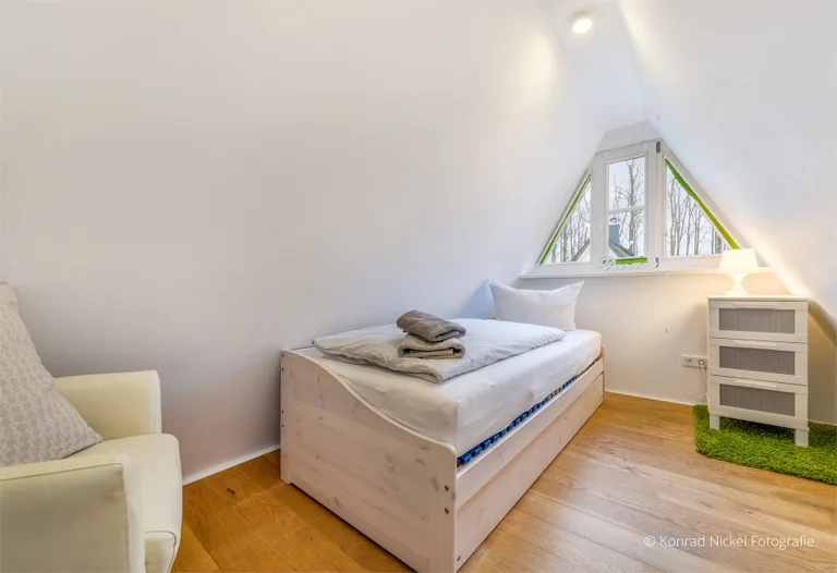 Kleines Schlafzimmer 4 im Dachgeschoss