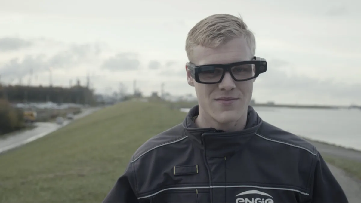 ENGIE operator wearing Iristick smart glasses