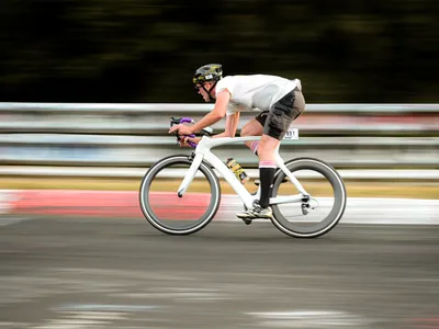 Rad am Ring 2026 gestartet: Temporeicher Auftakt auf der Nordschleife
