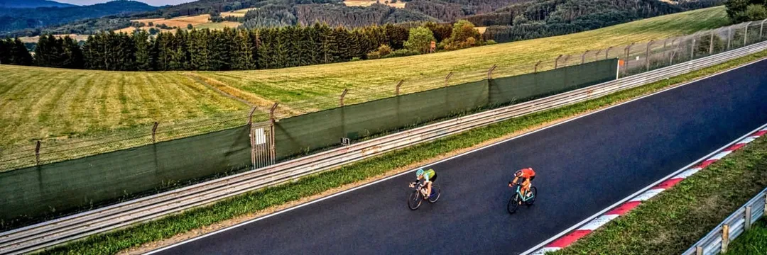 Tourenfahren und geführte Touren mit MTB-Expert: Ohne Zeitdruck durch die Grüne Hölle