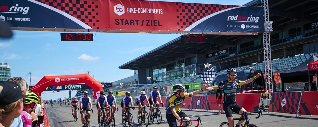 8.600 Radsportler am Nürburgring