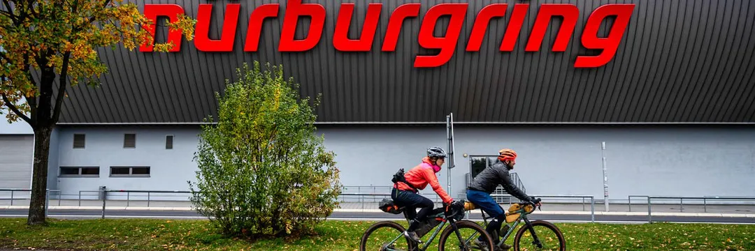 Schotter Fahrt zur Hölle: Gravel Camp als neue Attraktion bei Rad am Ring