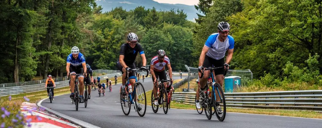 Radtreff am 24. Mai: Radelt gemeinsam mit Team Rad am Ring und bike-components