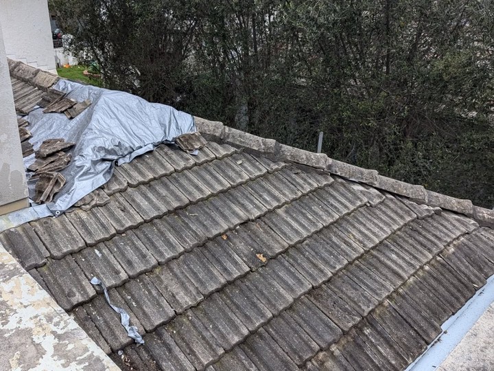 Melbourne tile roof before restoration, faded and worn