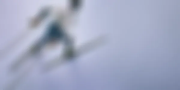 Ein Langläufer aus der Dronenperspektive
