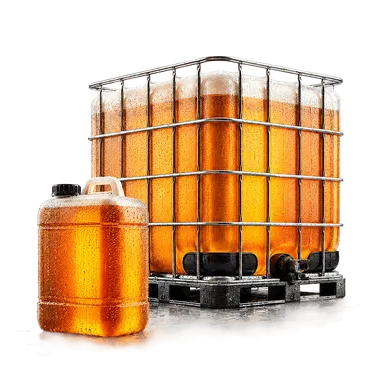 IBC-container en jerrycan gevuld met drank voor bulkverkoop.