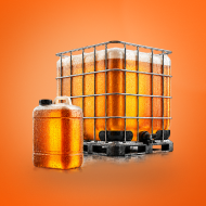 IBC-container en jerrycan gevuld met drank voor bulkverkoop.