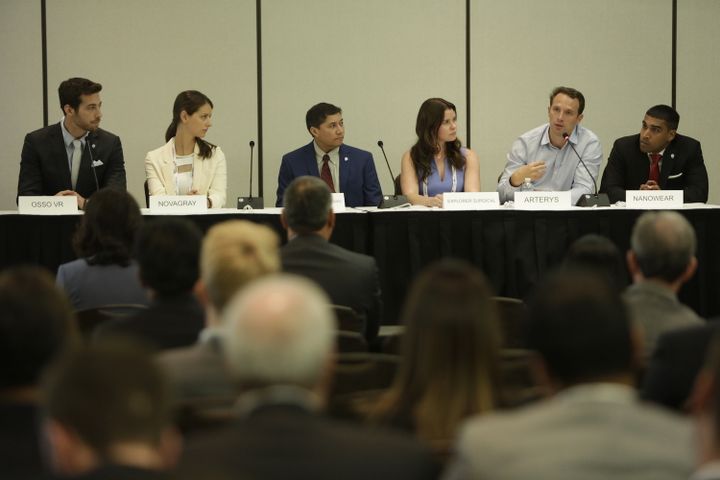 MedTech Innovator 2017 company panel with Osso VR, Novagray, Explorer Surgical, Arterys and Nanowear