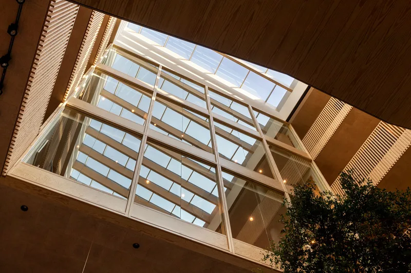 KAB-Huset – kontordomicil med træ og glas