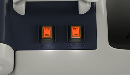 Kippschalter PUMP und VACUUM am Gerätegehäuse