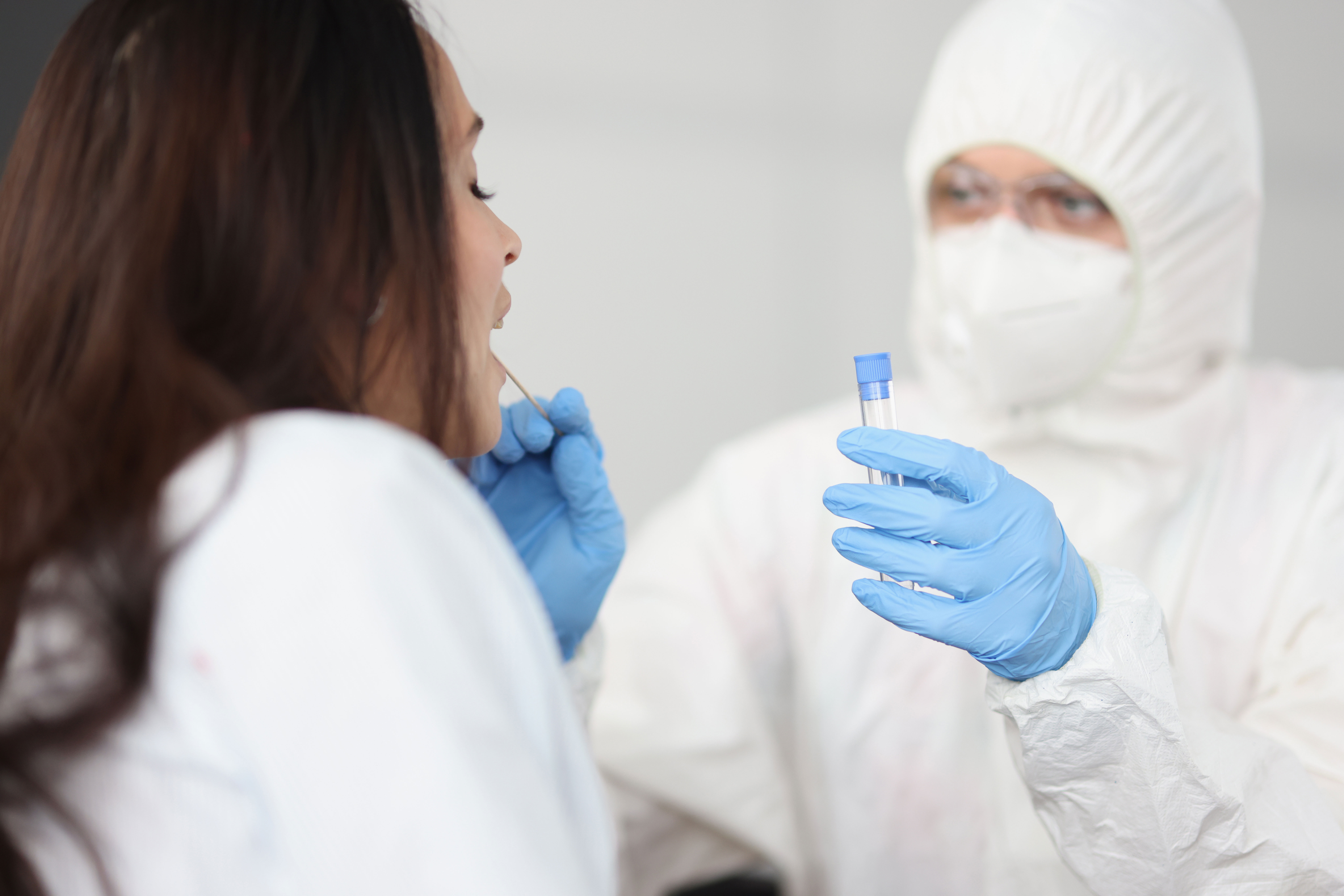 Antigentest Labor Test Person