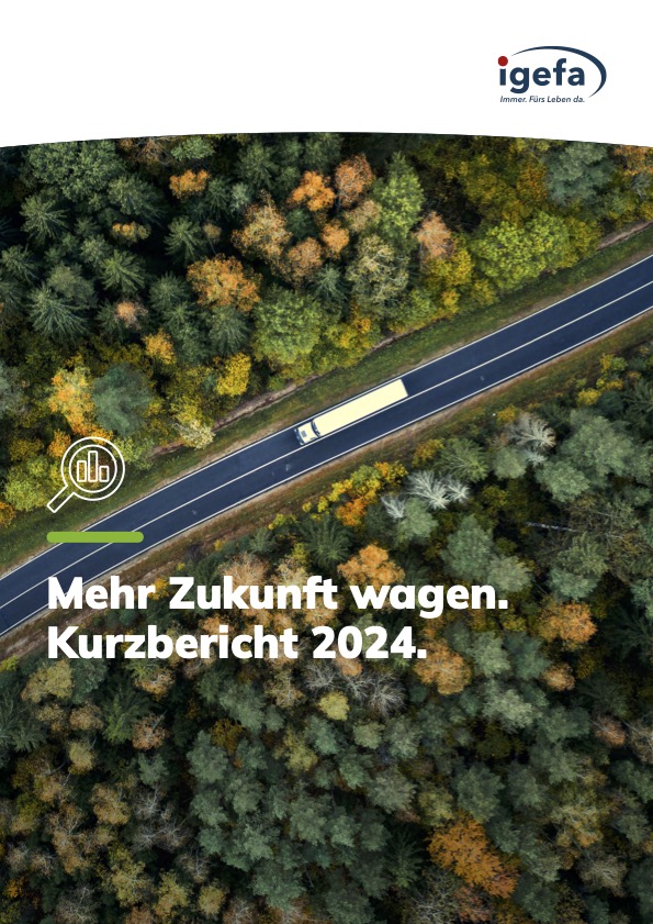 Titelseite igefa-Kurzbericht 2024 mit Lkw auf Waldstraße von oben