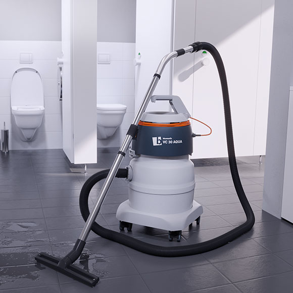 Nasssauger bluematic VC 30 AQUA in gefliestem Sanitärraum