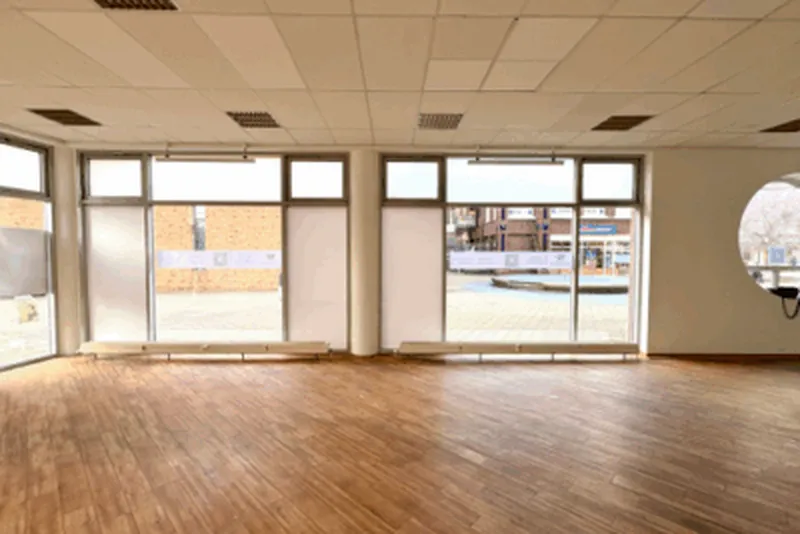 Erdgeschoss-Gewerbefläche in Hamburg-Nettelnburg