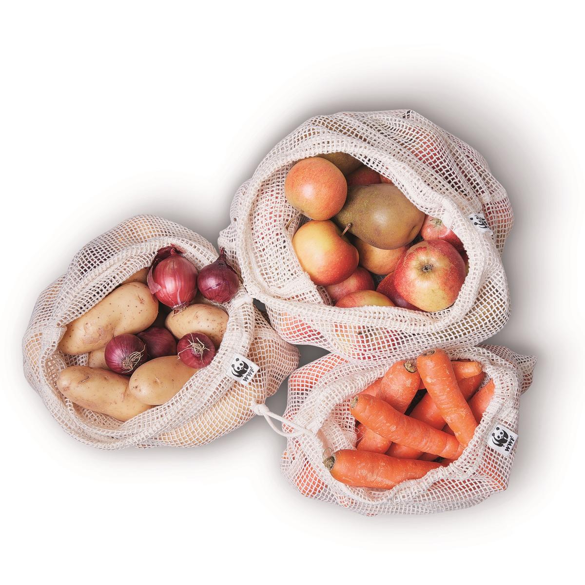 Groeten en fruit in zakken