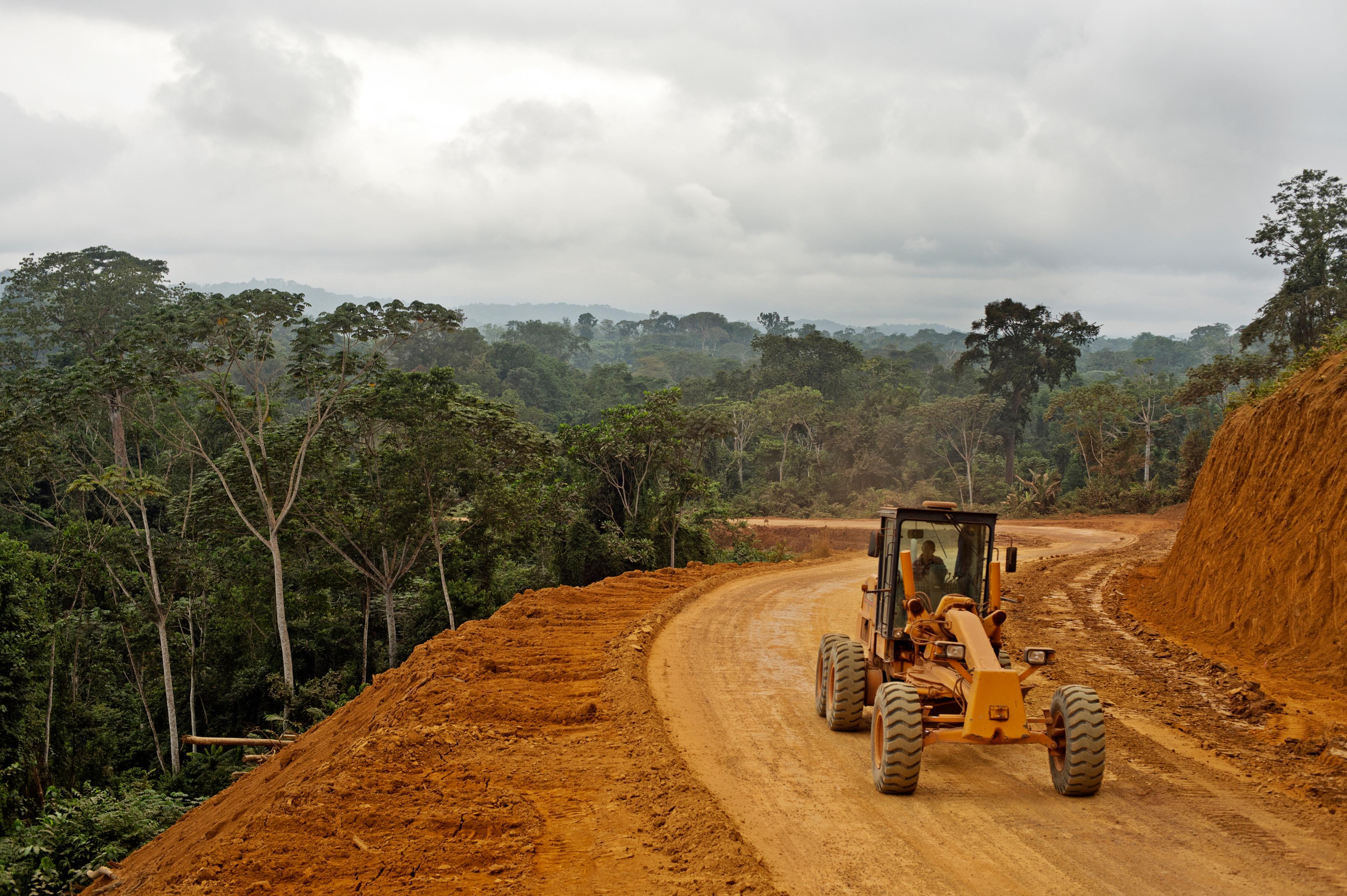 Nieuwe wegenbouw in Gabon