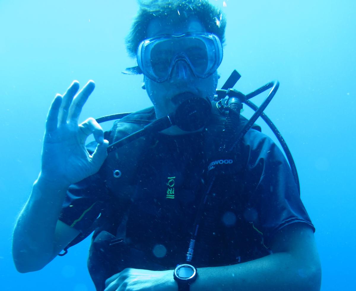 Arjan duikt