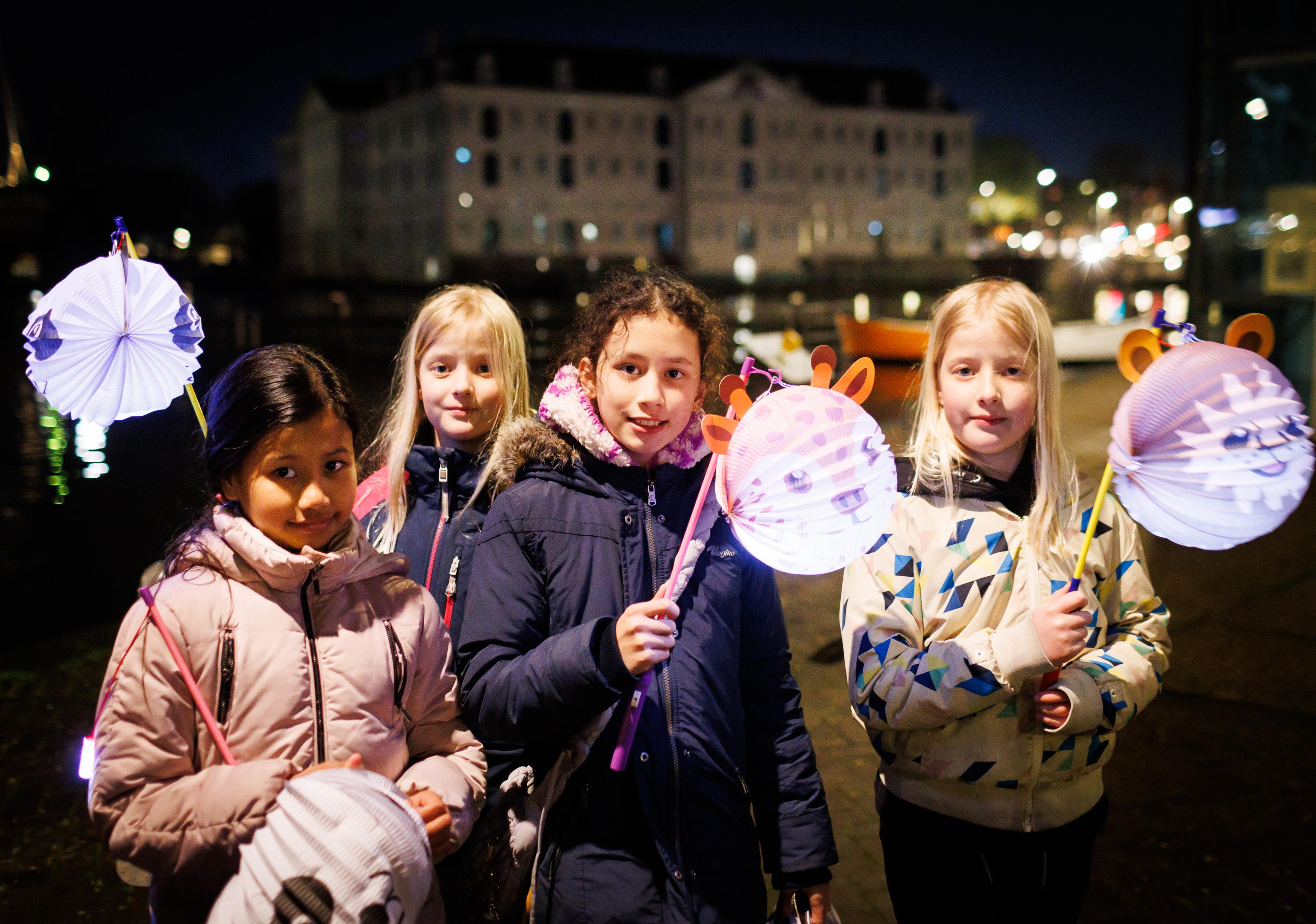 Kinderen bij Earth Hour 2024