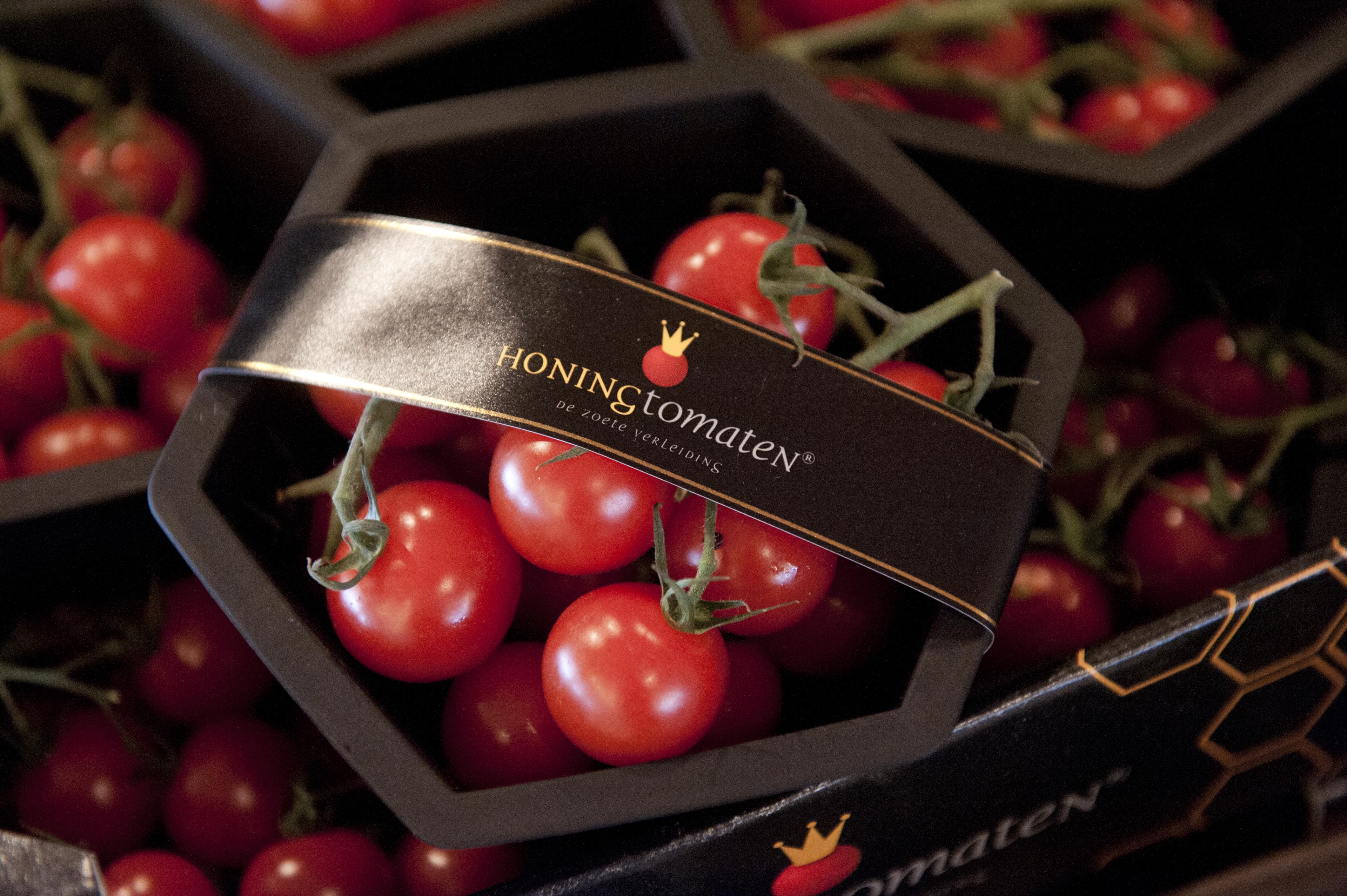 Honingtomaten in bakjes