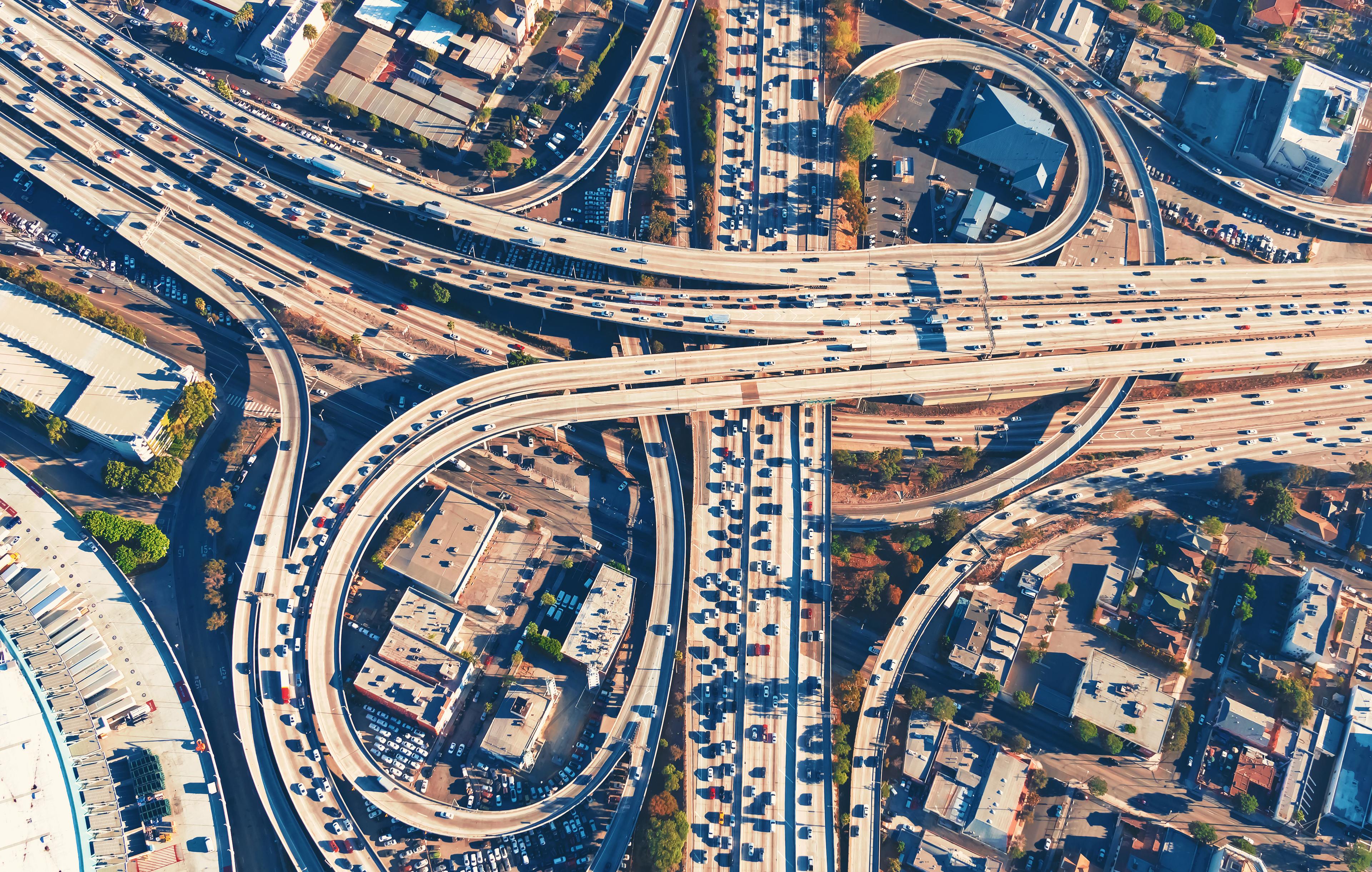 Bovenaanzicht snelwegenknooppunt Los Angeles