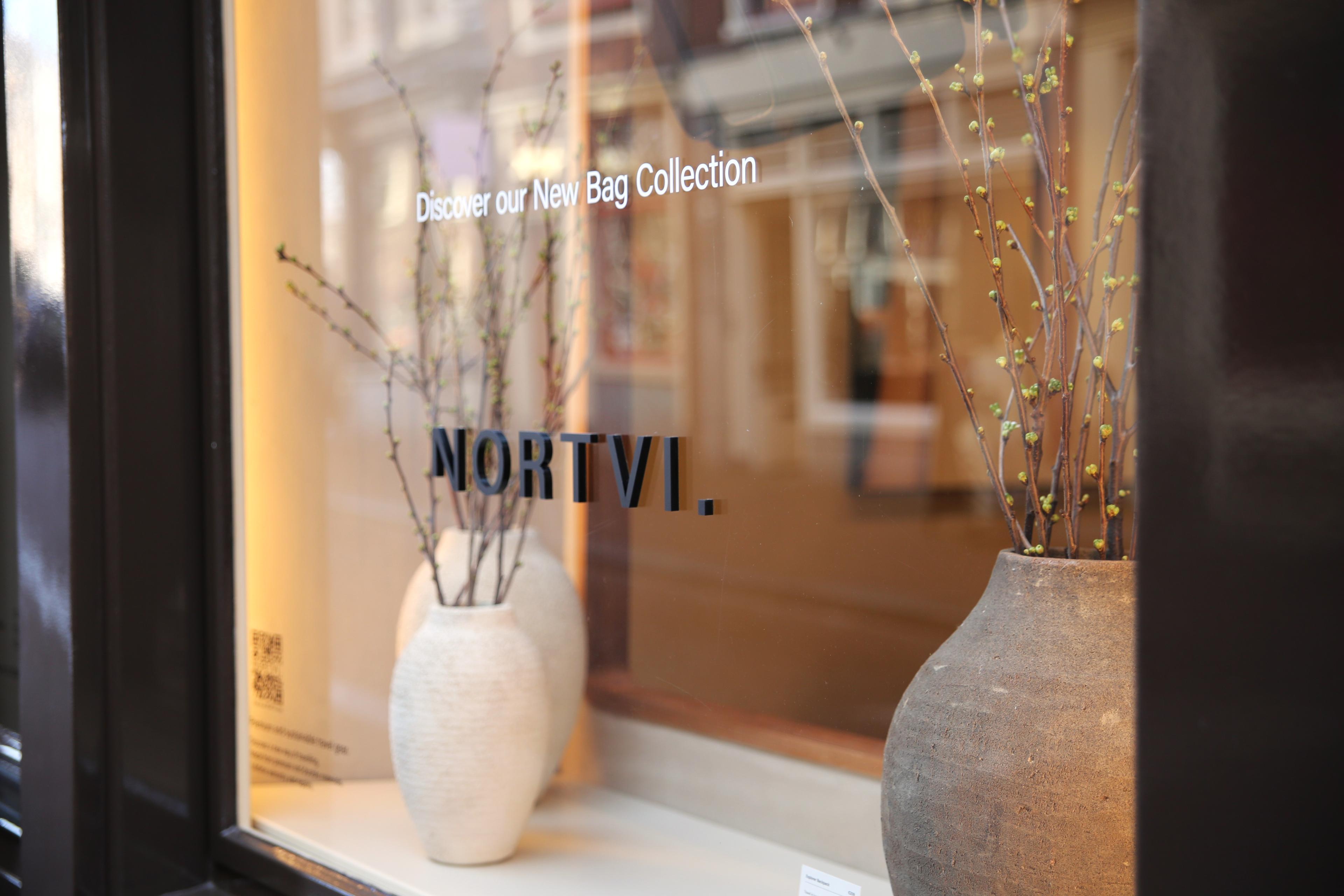 De etalage van de NORTVI-winkel