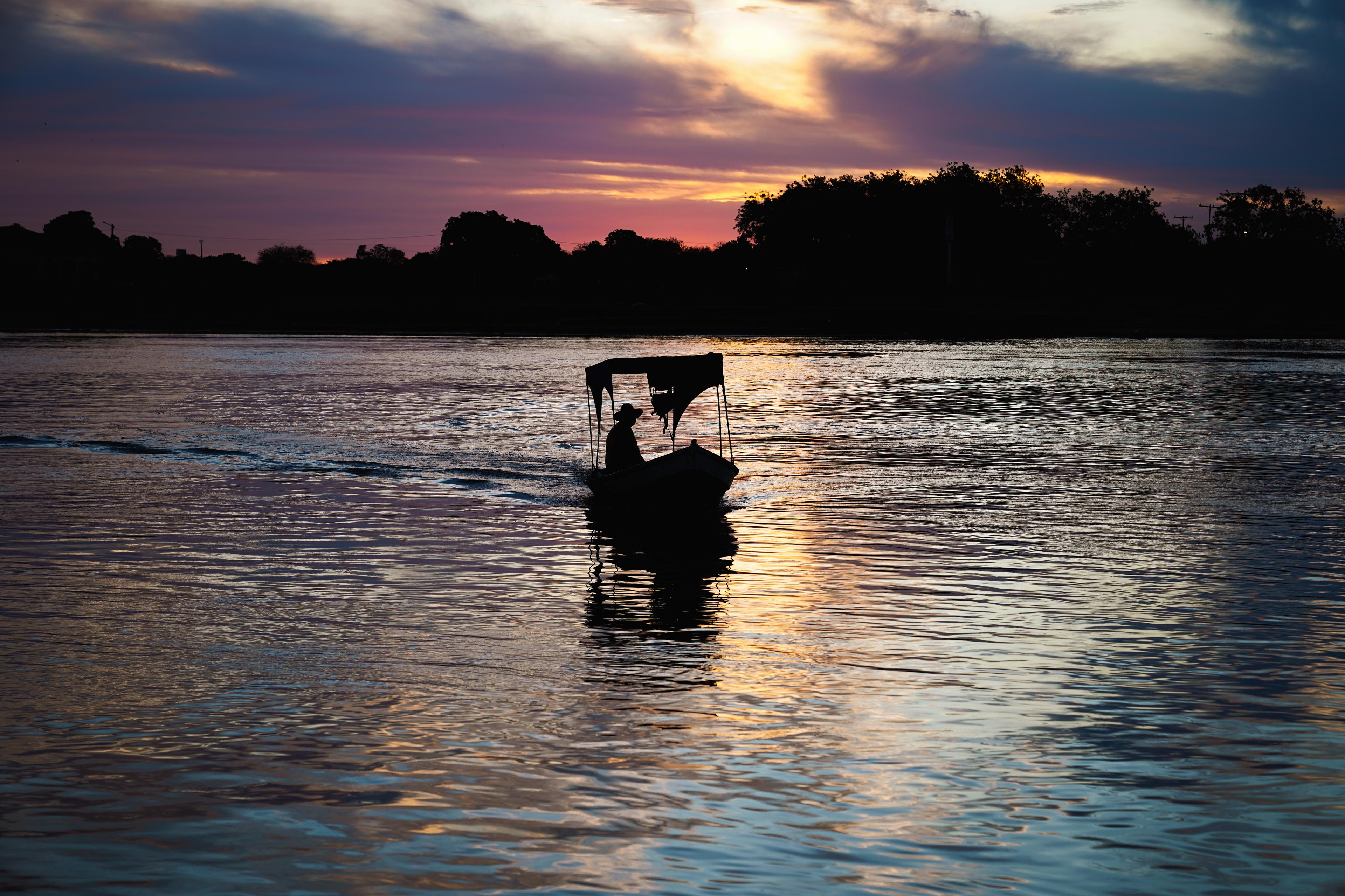 Pantanal boot op water