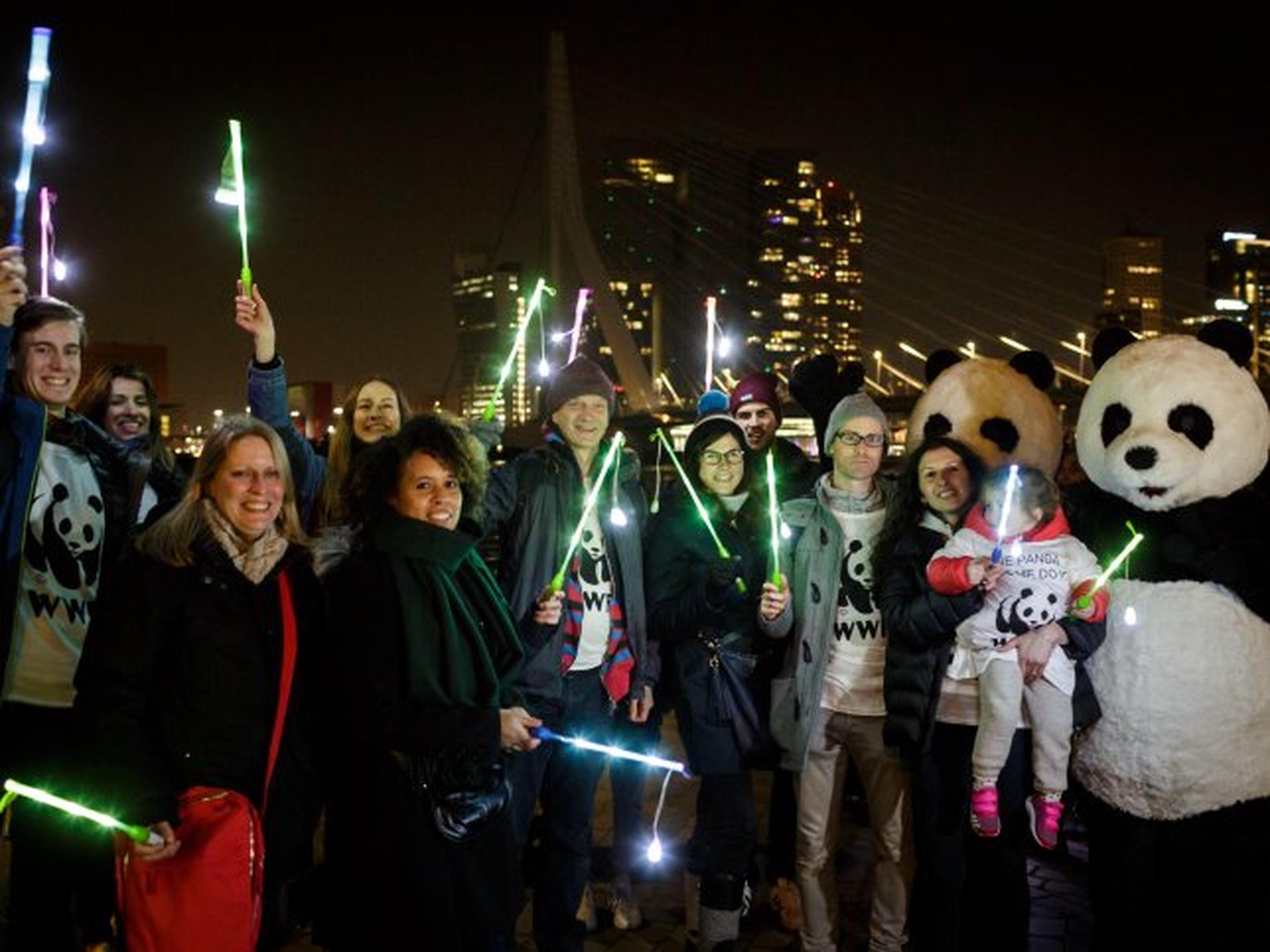 earth hour sfeer erasmusbrug