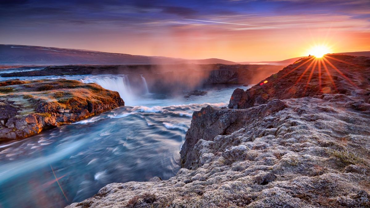 Natural Wonders & Wildlife of Iceland