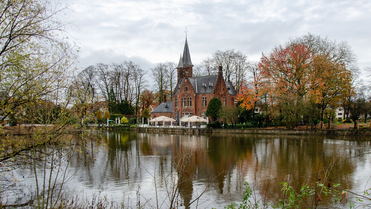 Chocolates & Lace: Mini Cruise to Medieval Bruges